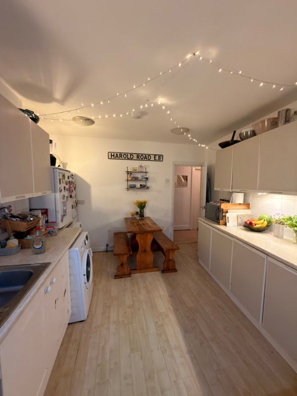 Room Harold Road in Greater London