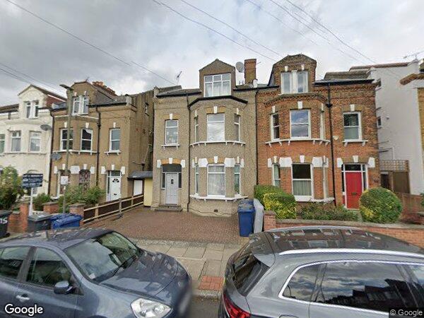 Flat Lichfield Grove in Greater London