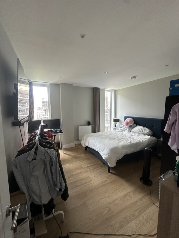 Room Greyhound Parade in Greater London