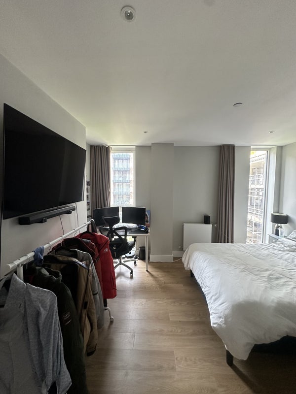 Room Greyhound Parade in Greater London