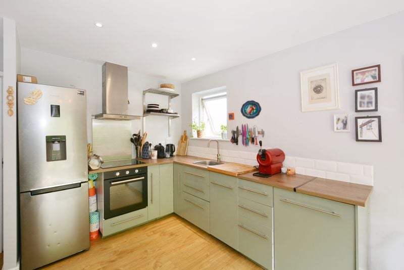 Flat Capulet Square in Greater London