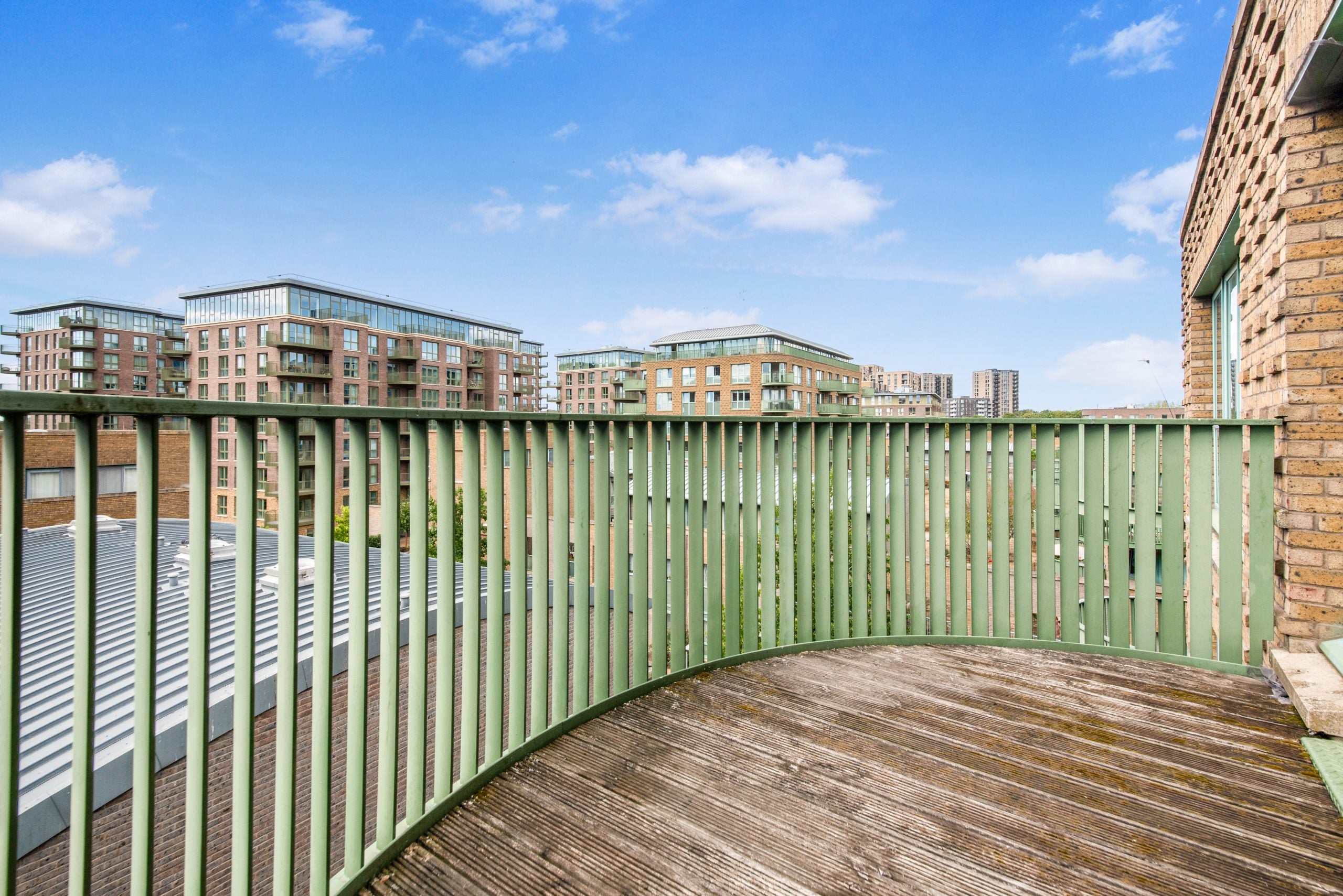 Flat Tudway Road in Greater London