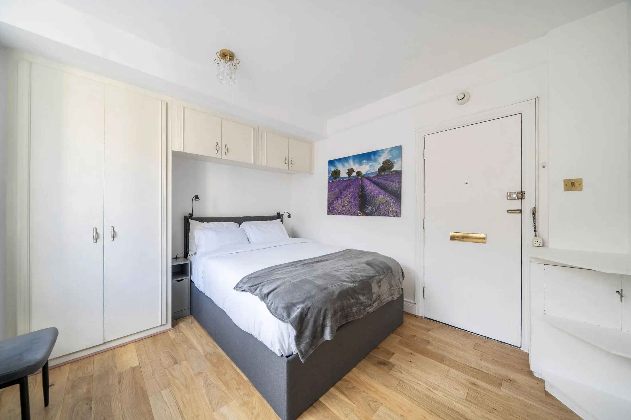 Flat Elystan Street in Greater London