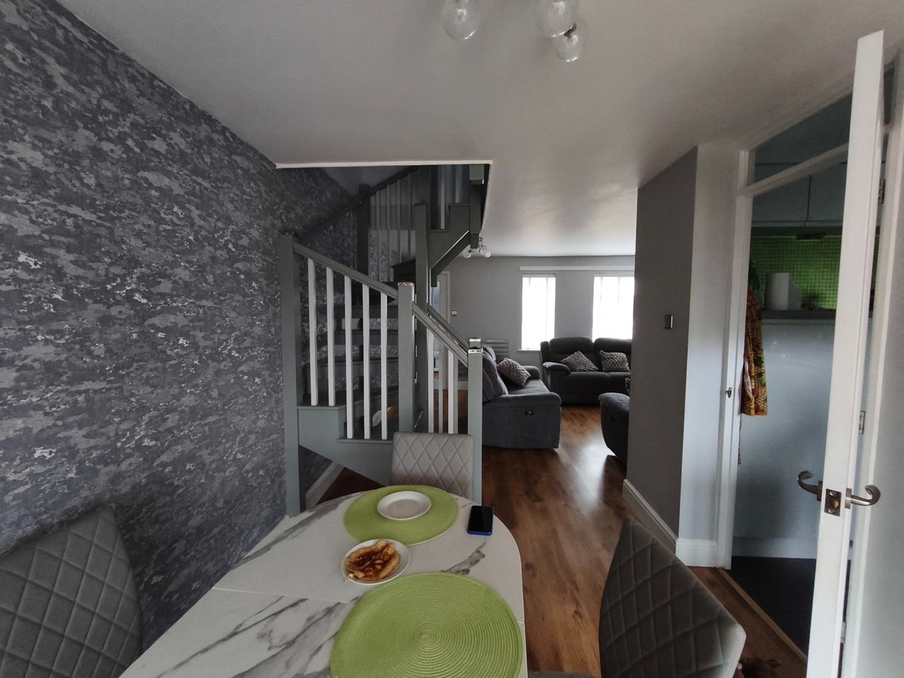 Room Marlborough Close in Huntingdonshire