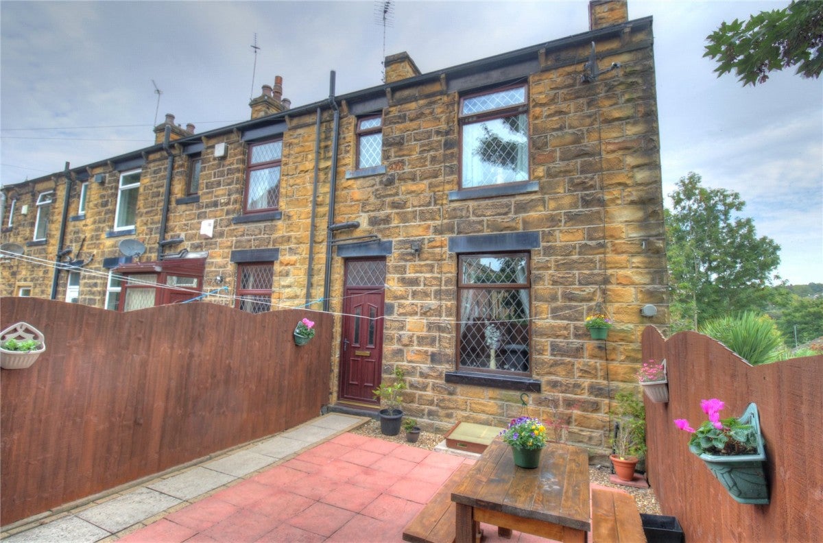 House Pearl Street in Kirklees
