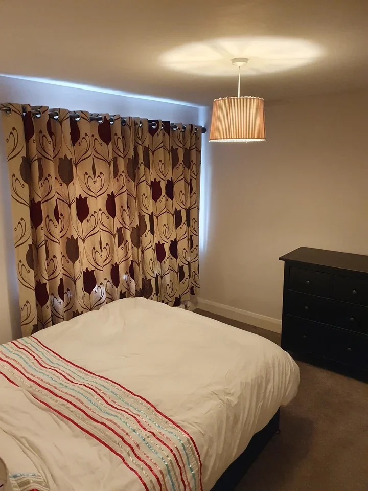 Room Harewood Road in Chelmsford