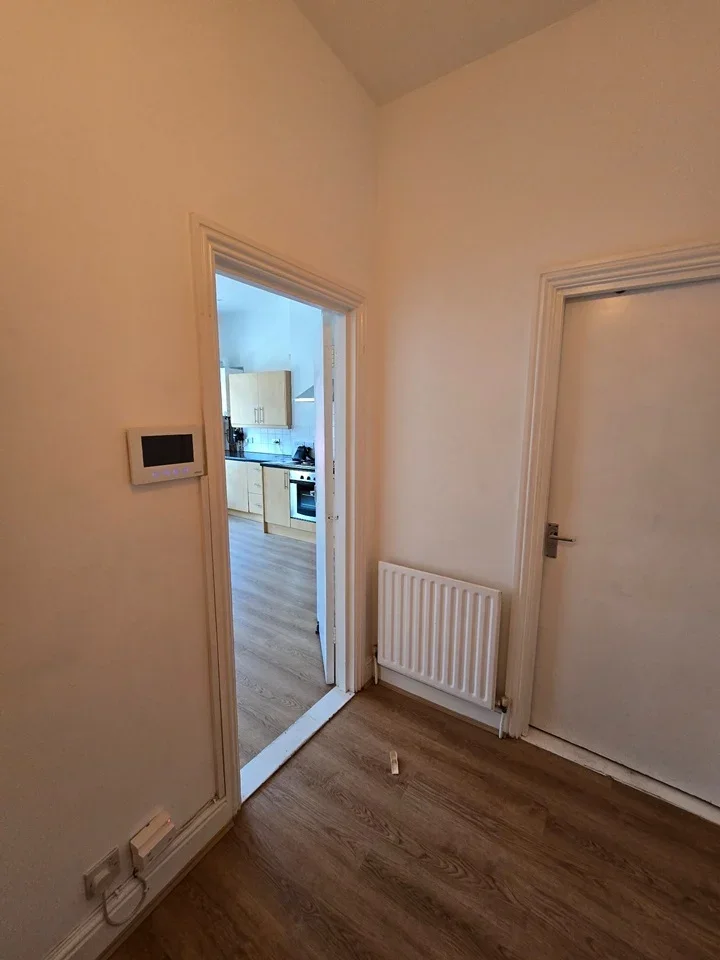 Flat Lower Clapton Road in Greater London