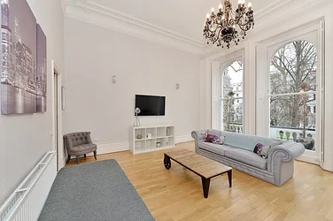 Flat Emperor's Gate in Greater London