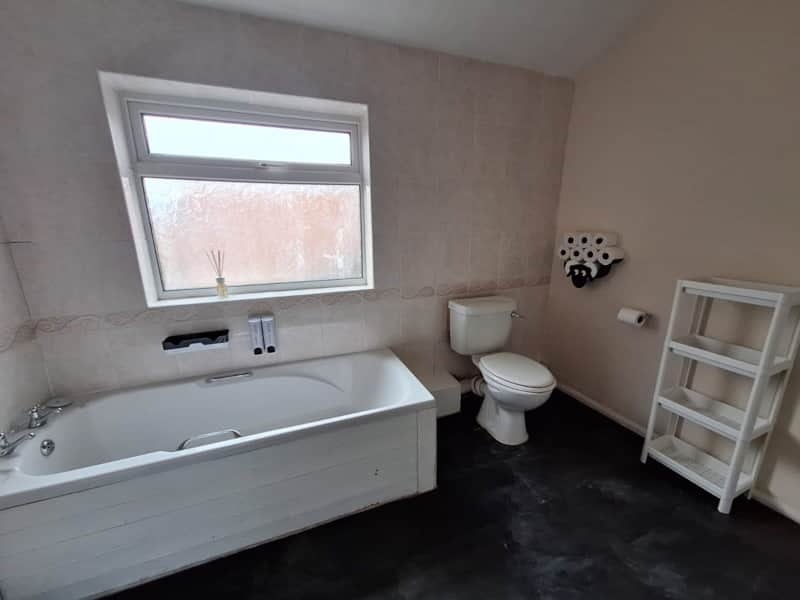 Room Querneby Road in Nottingham