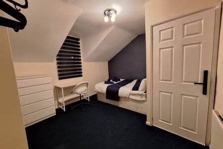 Room Querneby Road in Nottingham