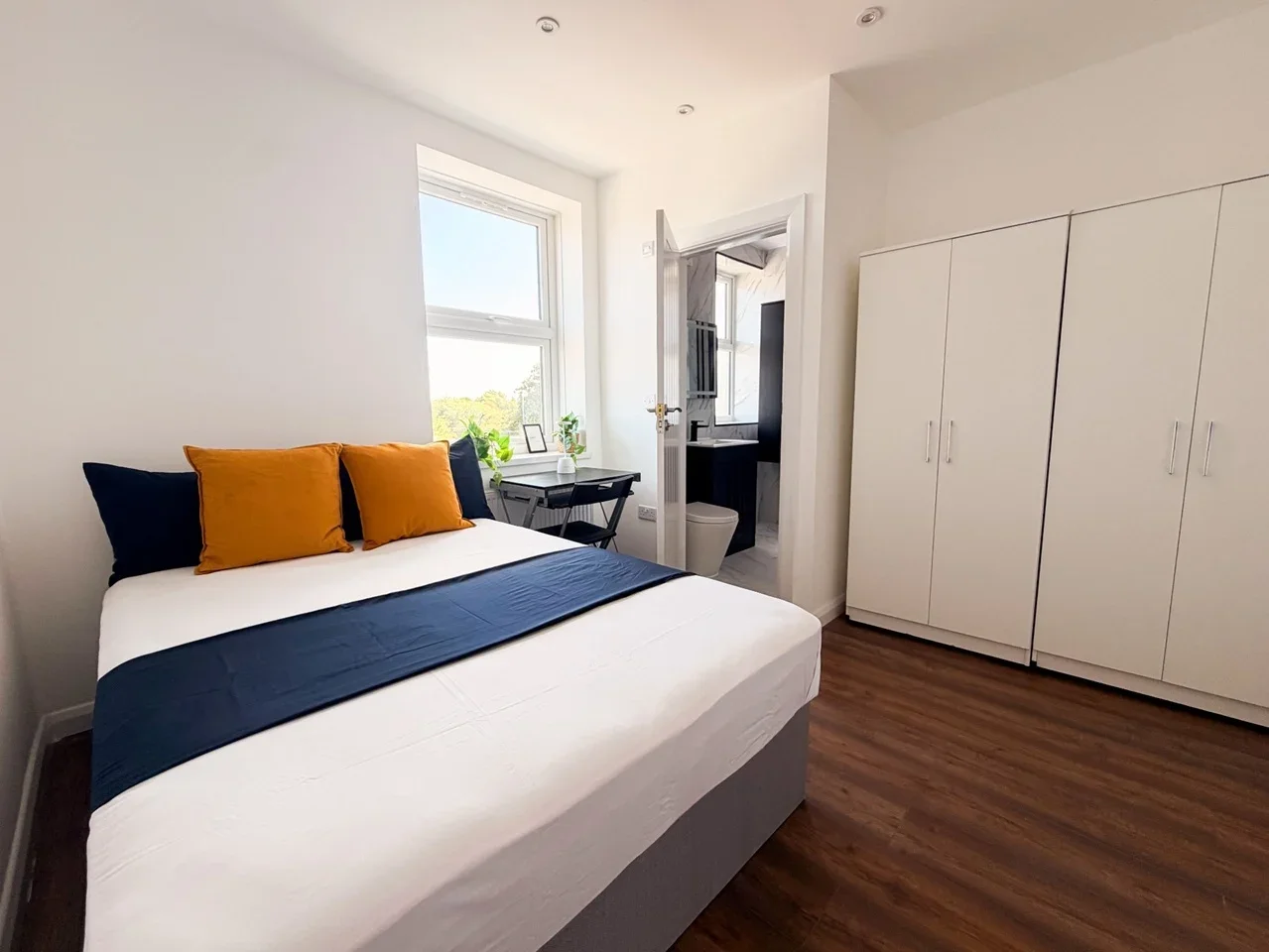 Room Harrow Road in Greater London