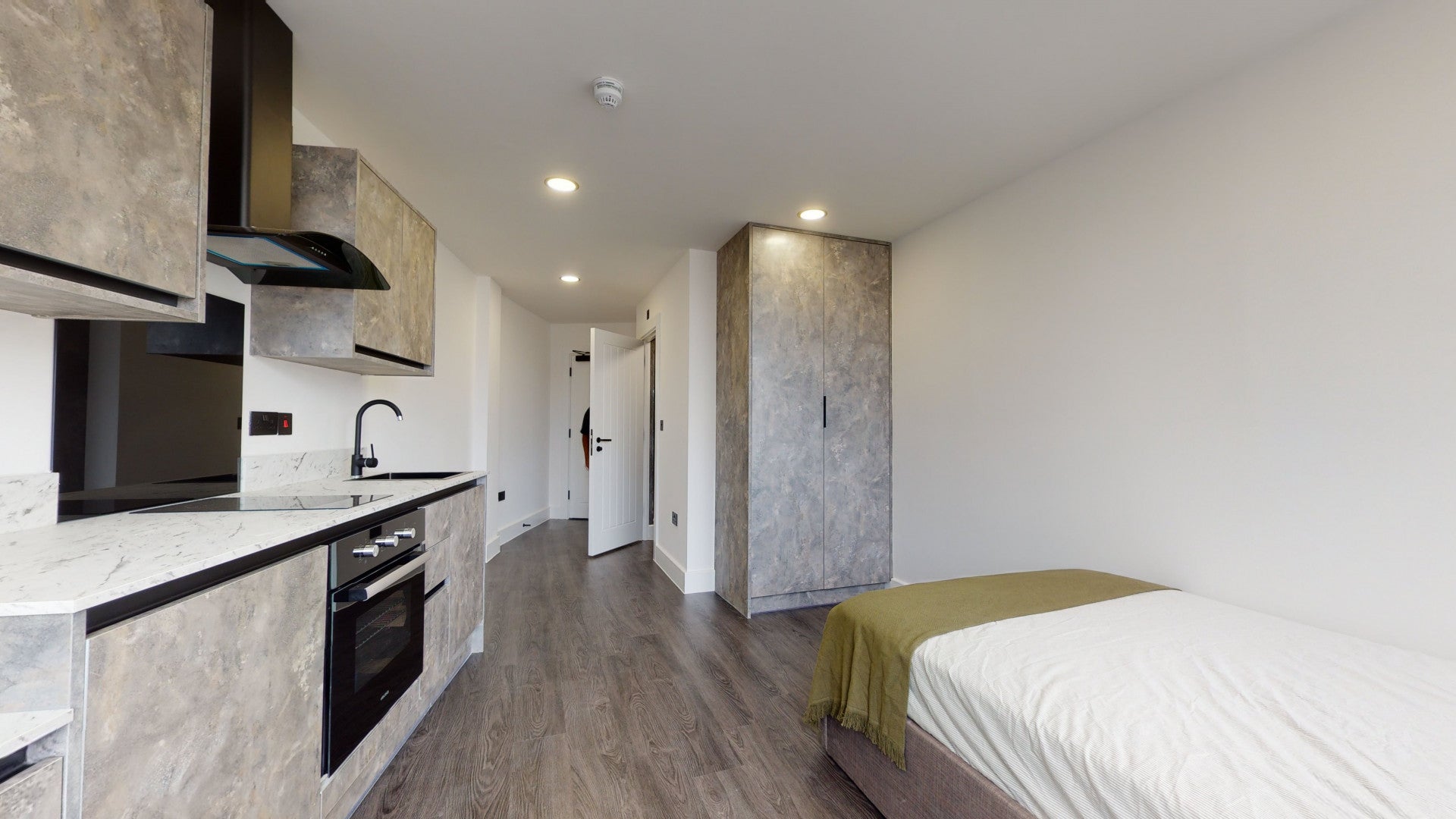 Flat Lister Gate in Nottingham