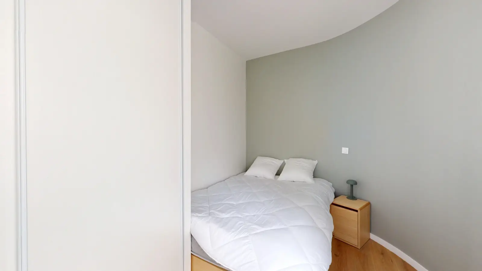 Room Rue Pierre Curie in Asnières-sur-Seine