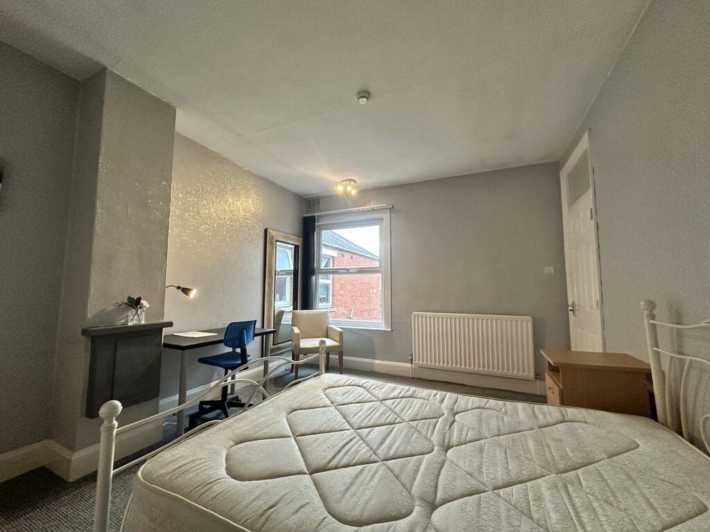 Flat Priory Street in Coventry
