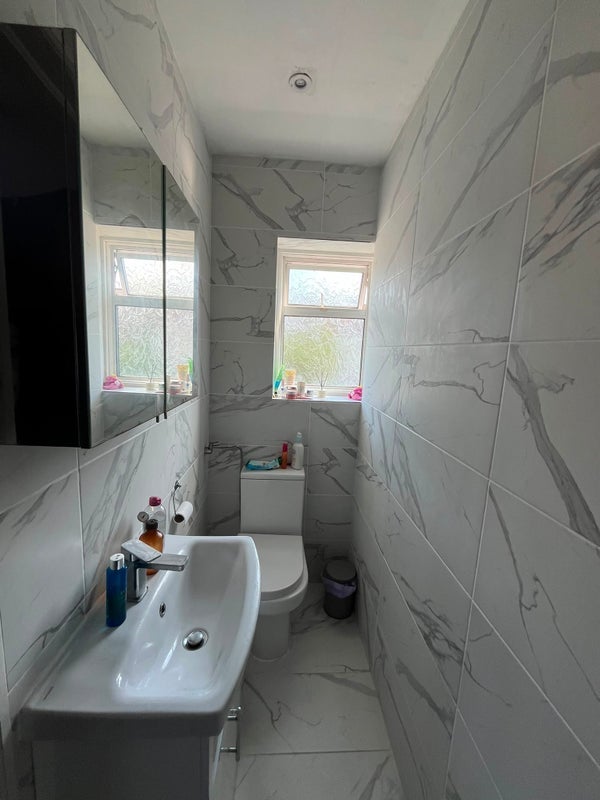 Room Oakfield Road in Greater London