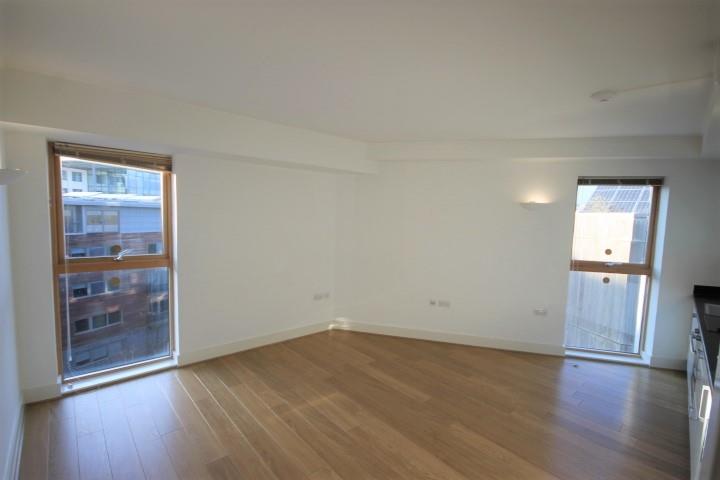 Flat Stroudley Road in Brighton