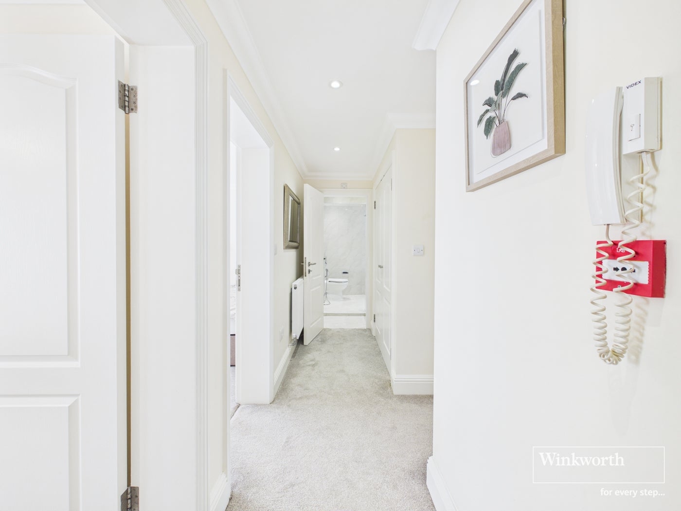 Flat Knightswood Close in Greater London