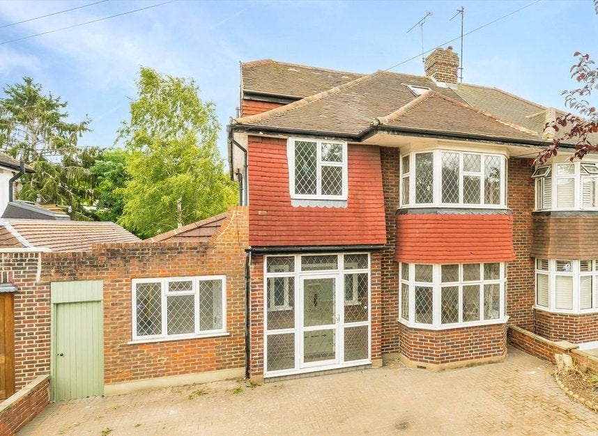 House Beverley Avenue in Greater London