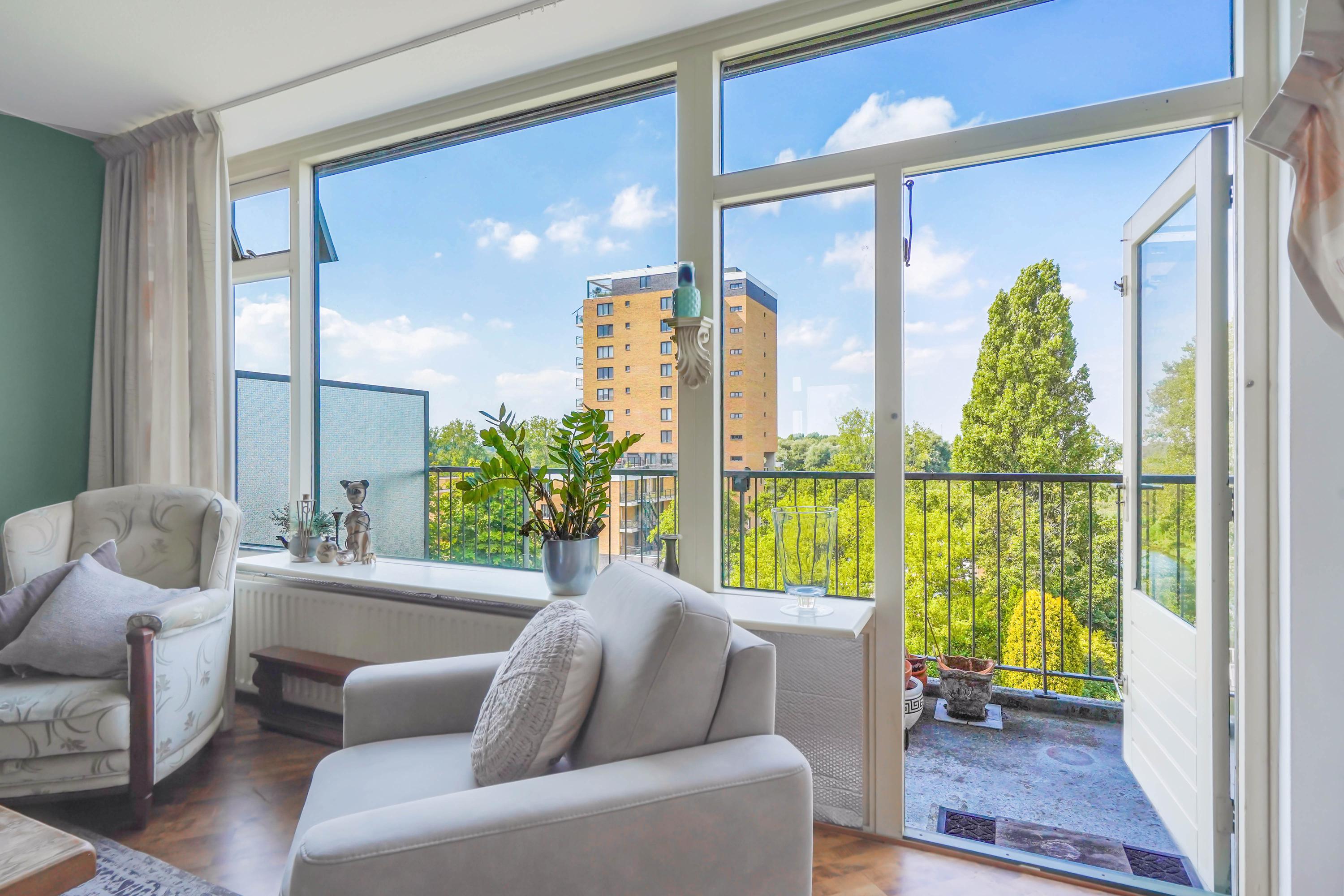 Appartement te koop: van der Waalsstraat 35, Vlaardingen
