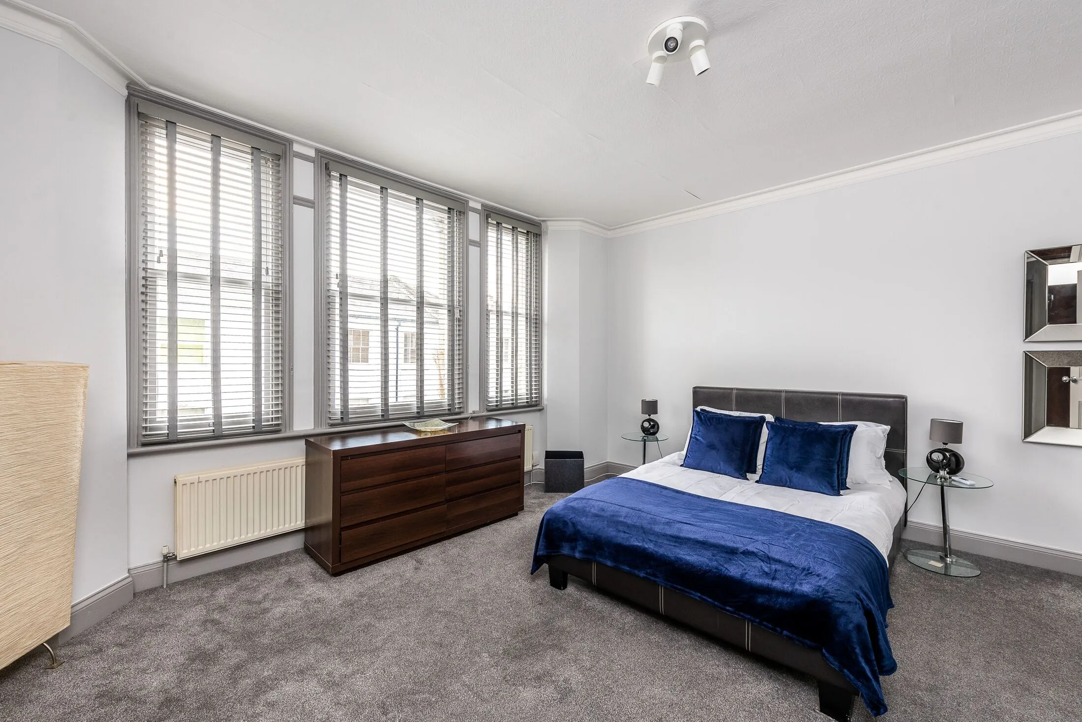 Flat Kenway Road in Greater London