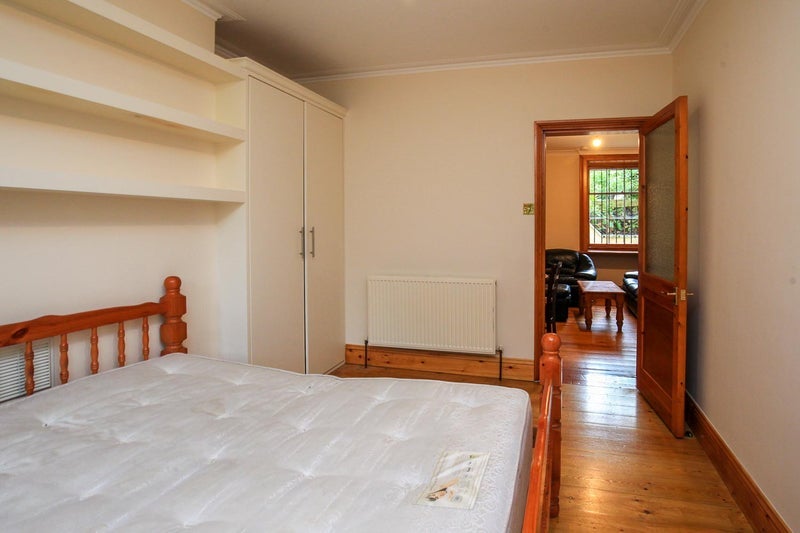 Room Lewisham Way in Greater London