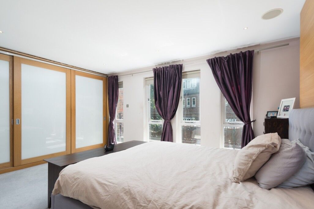 House Spencer Walk in Greater London