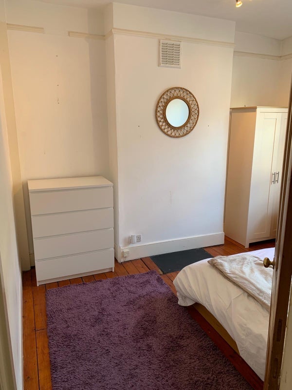 Room Galloway Road in Greater London