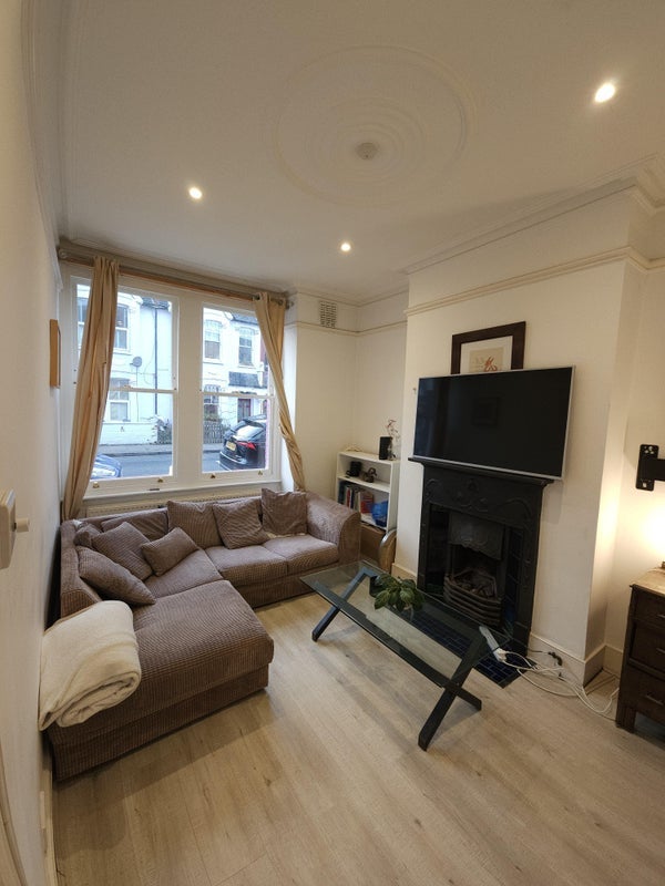 Room Galloway Road in Greater London
