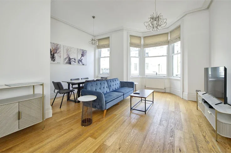 Flat Coleherne Road in Greater London