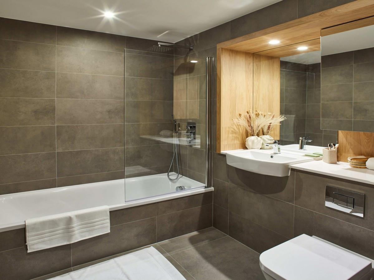 Flat Moat Street in Greater London