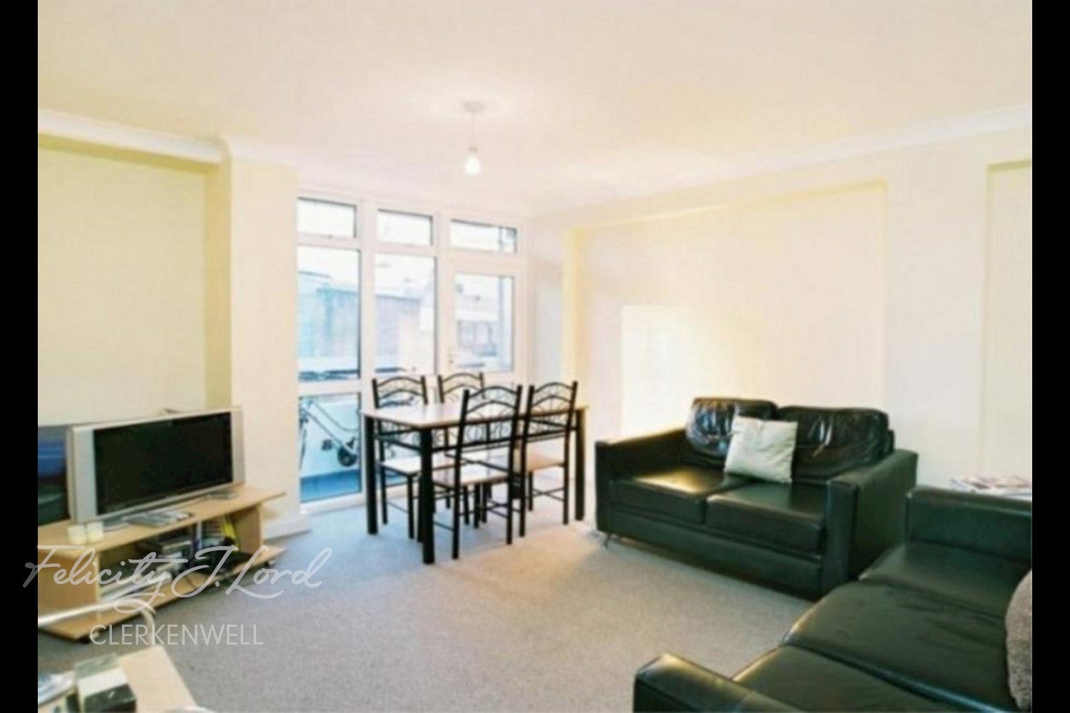 Flat Gee Street in Greater London