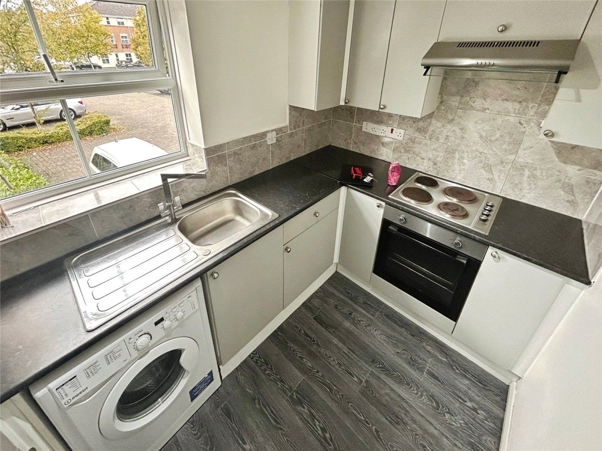 Flat Foleshill Road in Coventry