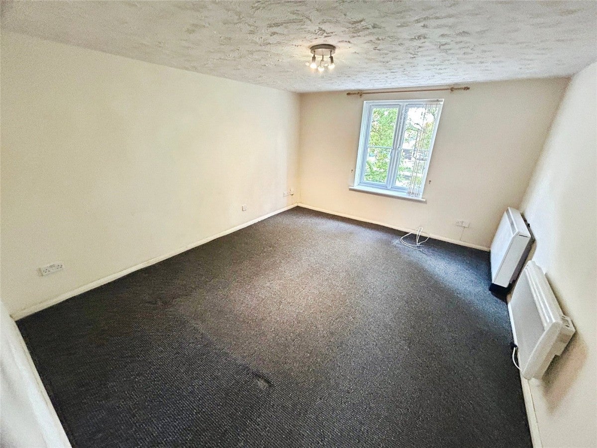 Flat Foleshill Road in Coventry