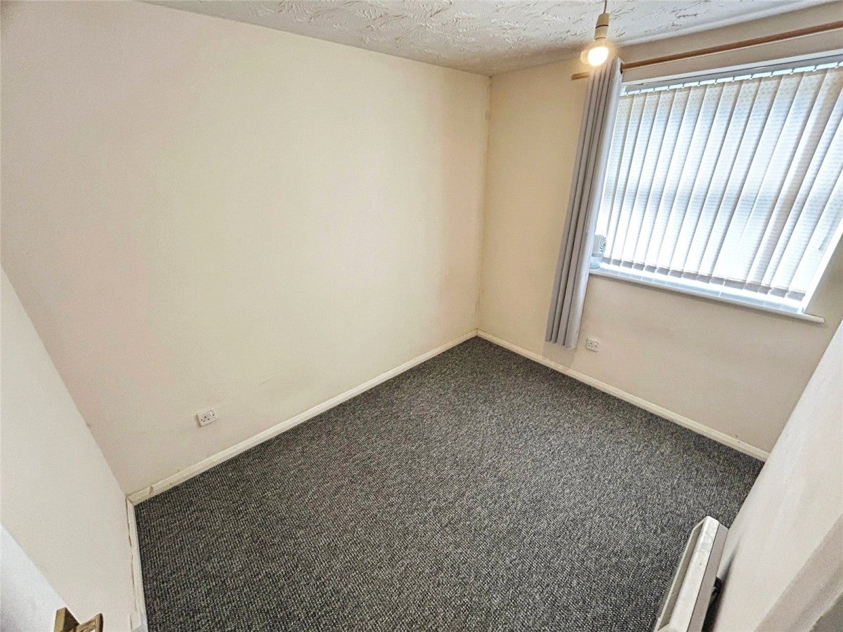 Flat Foleshill Road in Coventry