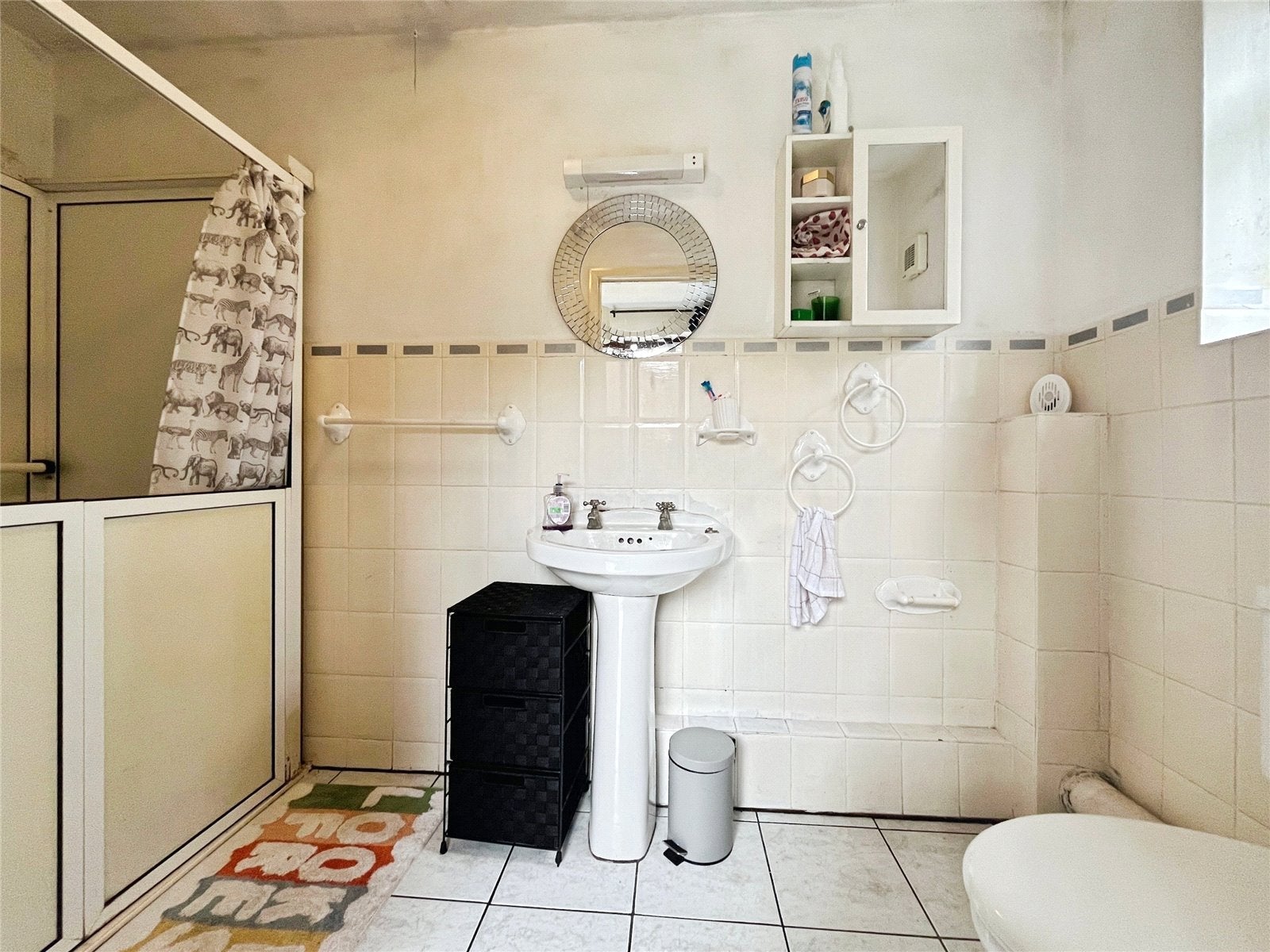 House Caddy Close in Borough of Runnymede