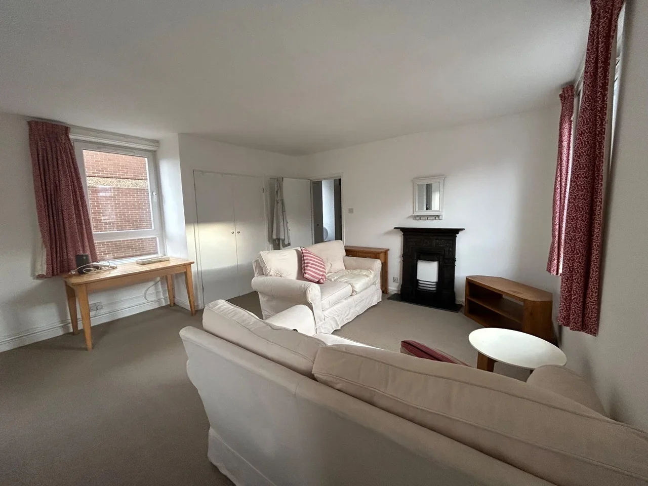 Flat Wincott Street in Greater London