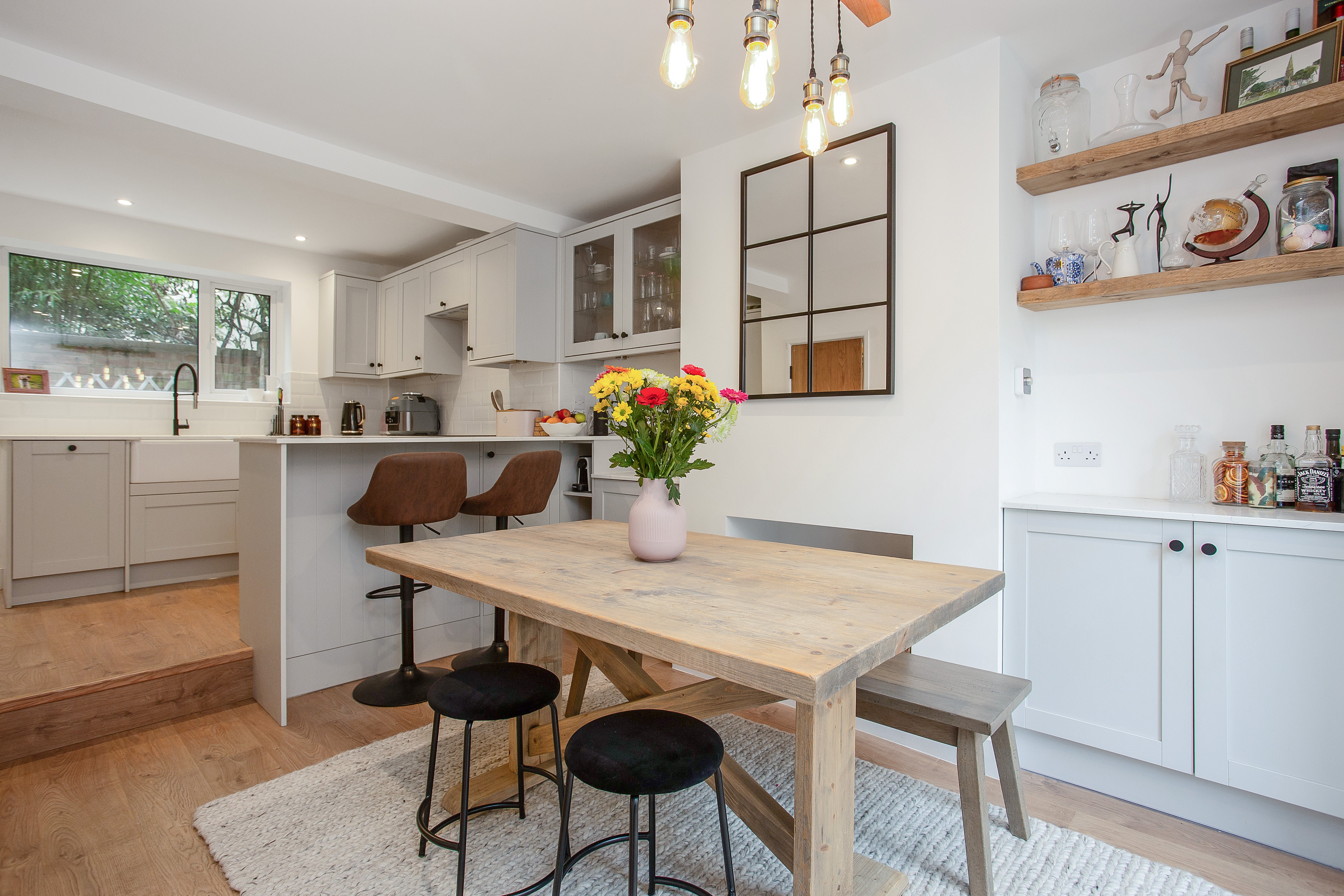 House Hillfield in Elmbridge
