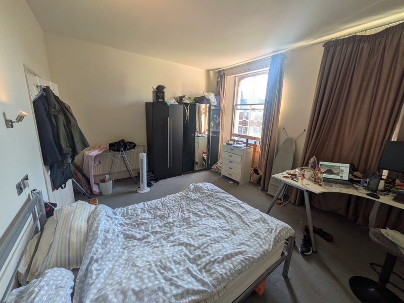 Room Goldhawk Road in Greater London