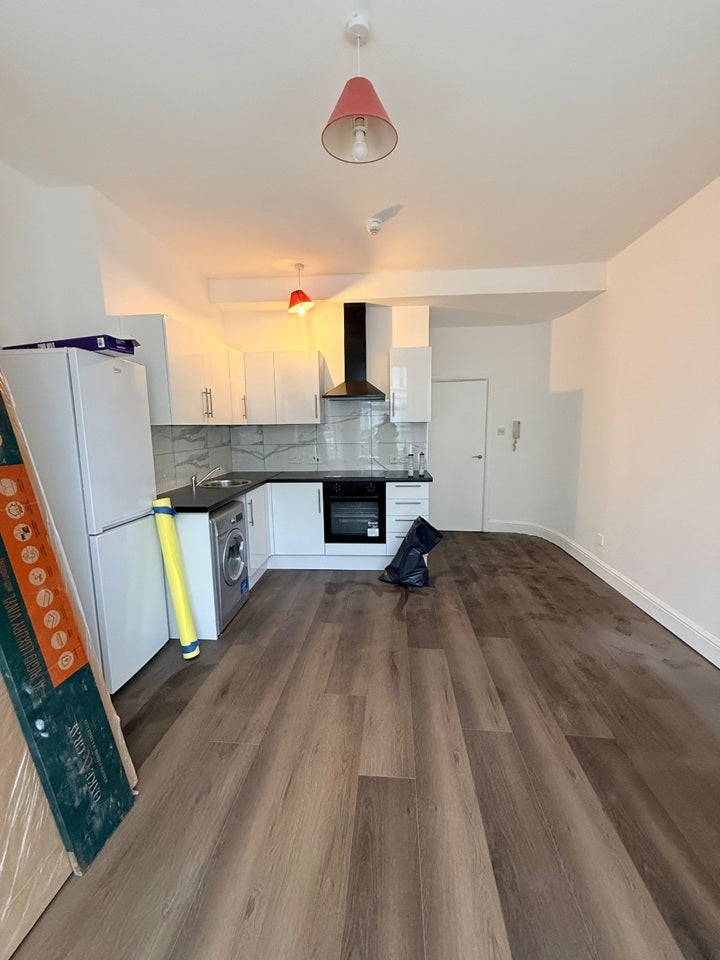 Flat Burgoyne Road in Greater London