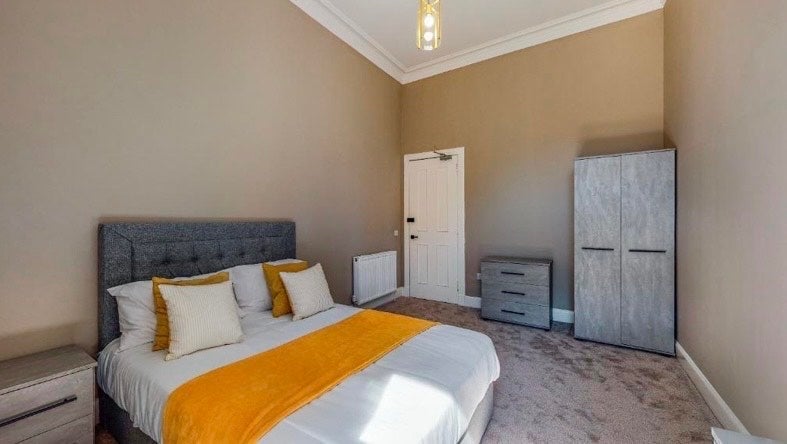 Room Vinicombe Street in Glasgow