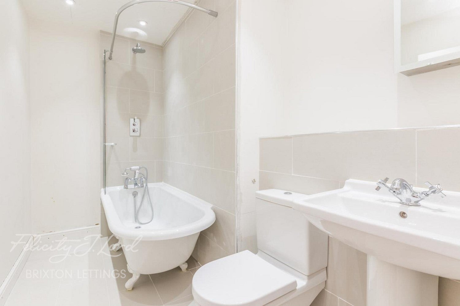 Flat Dewey Lane in Greater London