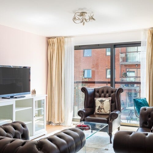 Flat Montaigne Close in City of Westminster