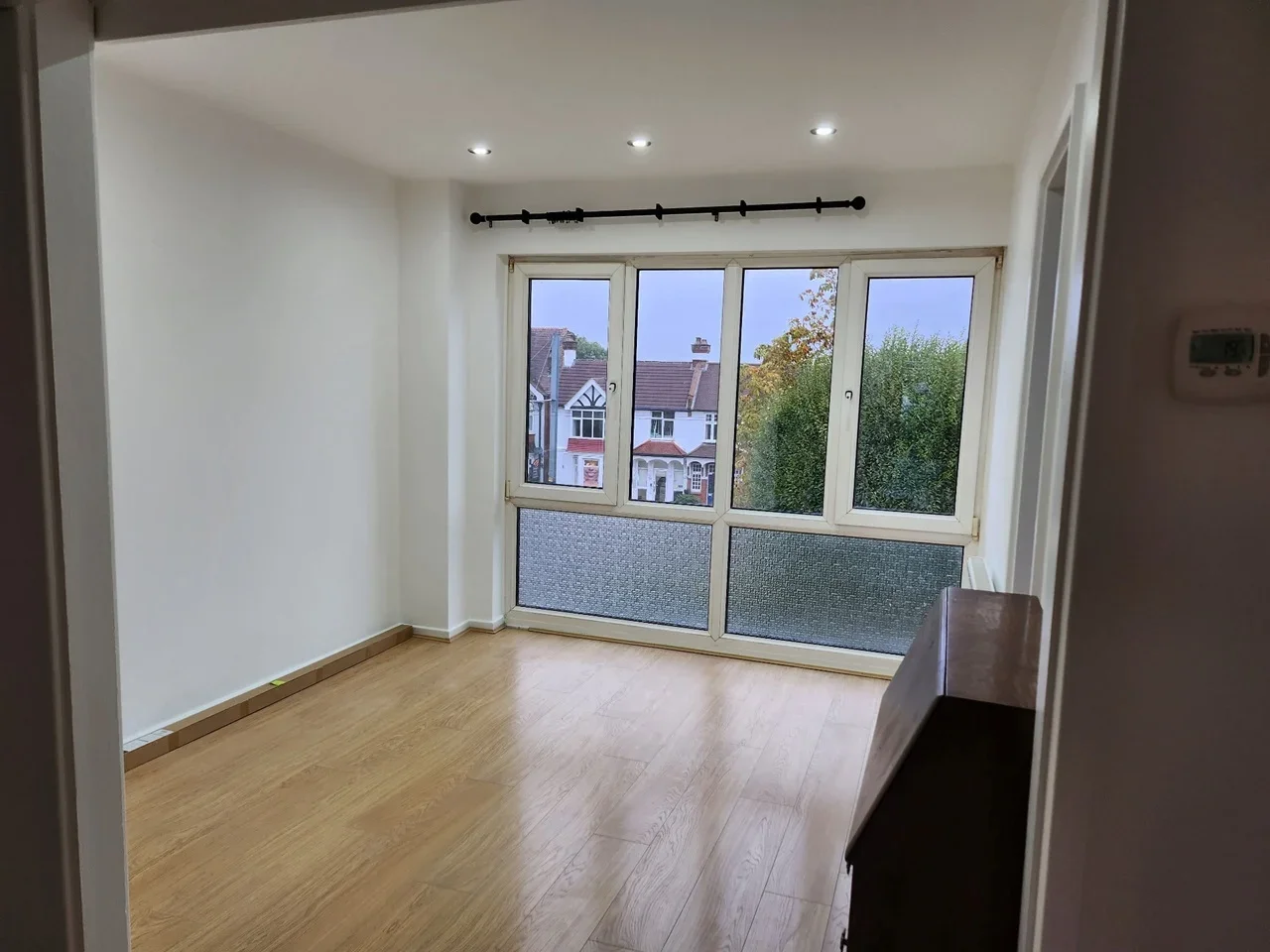 Flat Leyburn Gardens in Greater London