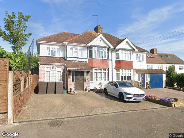 Room Rosedale Road in Epsom and Ewell