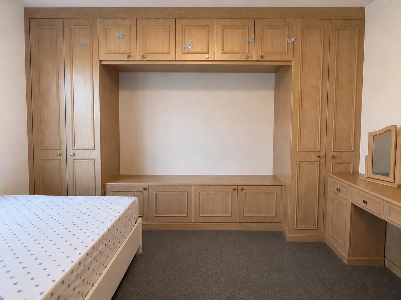 Room Newburn Street in Greater London