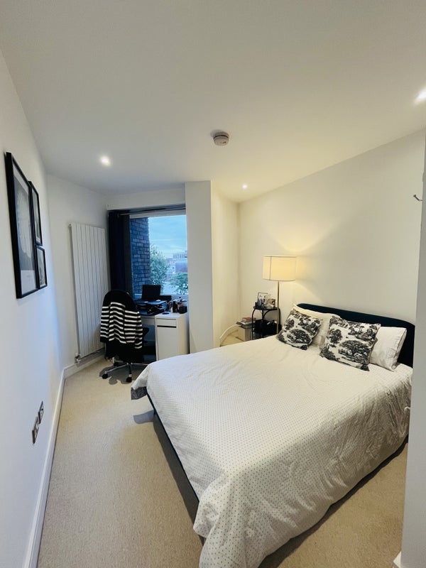Room Molesworth Street in Greater London