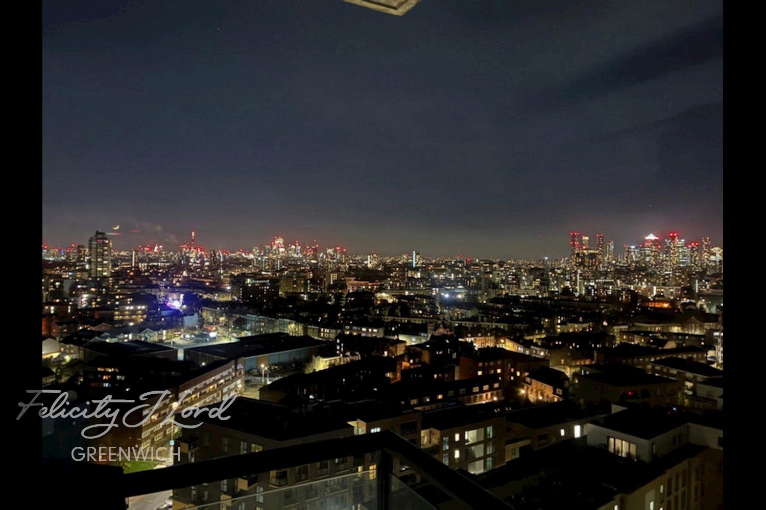 Flat Parkside Avenue in Greater London