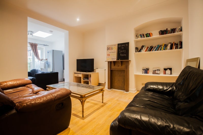 Room Sawley Road in Greater London