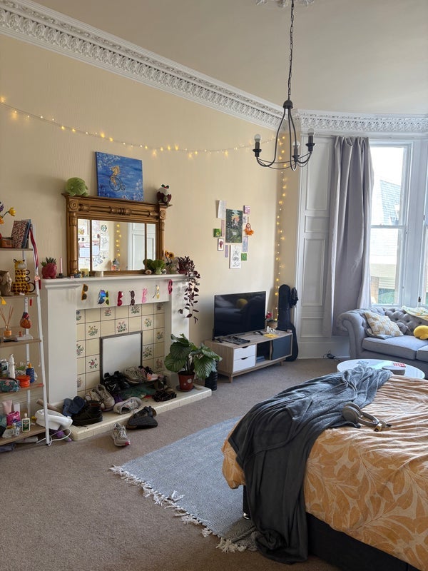 Room Morningside Road in City of Edinburgh