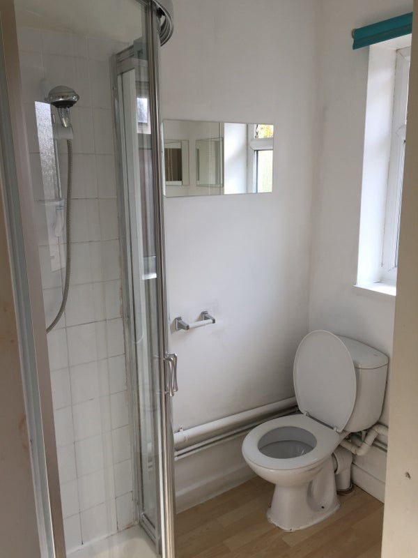 Flat Dunmail Road in Bristol